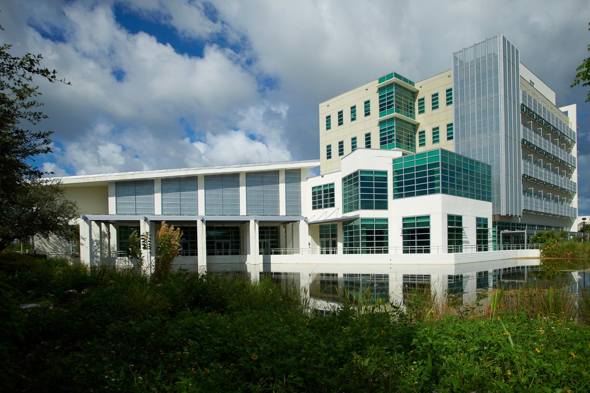 FAU College of Engineering and Computer Science Continues Its Steep Ascent in National Rankings